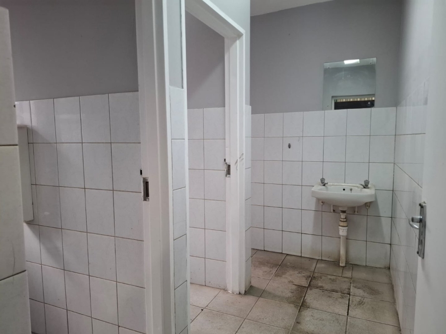 To Let Commercial Property for Rent in Oos Einde Free State